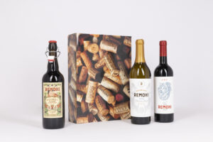 Lote Navideño Nº 106 con Gran Remohí, Remohí Tinto y Vermouth Rojo en estuche de 3 botellas