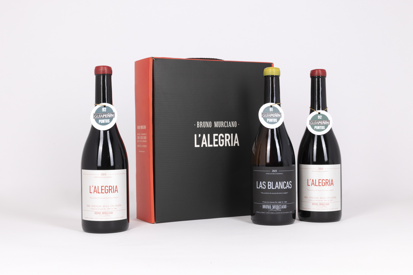 Lote Navideño Nº 109 con L'Alegría Bobal Arcillas Viejas y Las Blancas de Bruno Murciano en estuche de 3 botellas